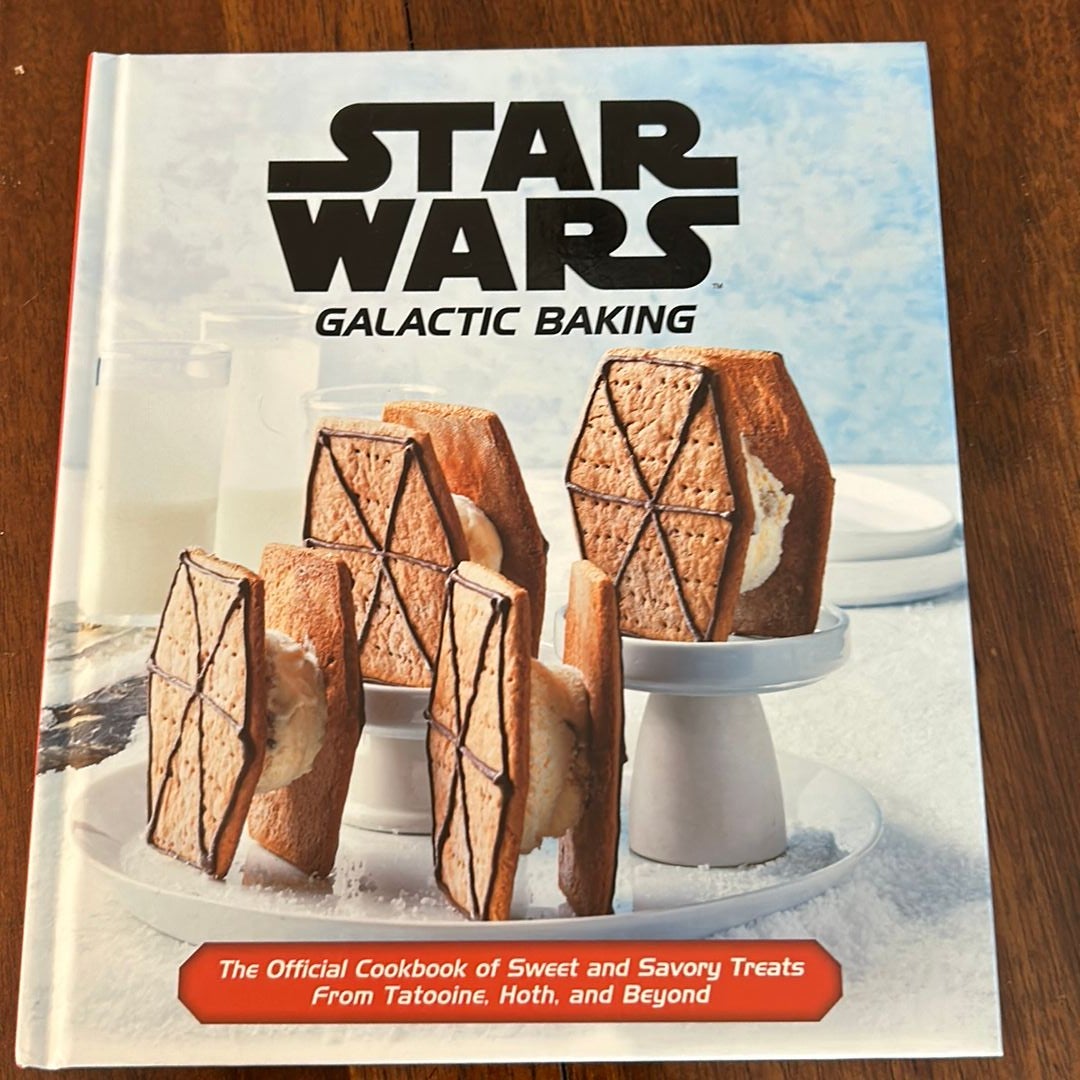 Star Wars: Galactic Baking Gift Set: The Official Cookbook of Sweet and Savory Treats From Tatooine, Hoth, and Beyond [Book]