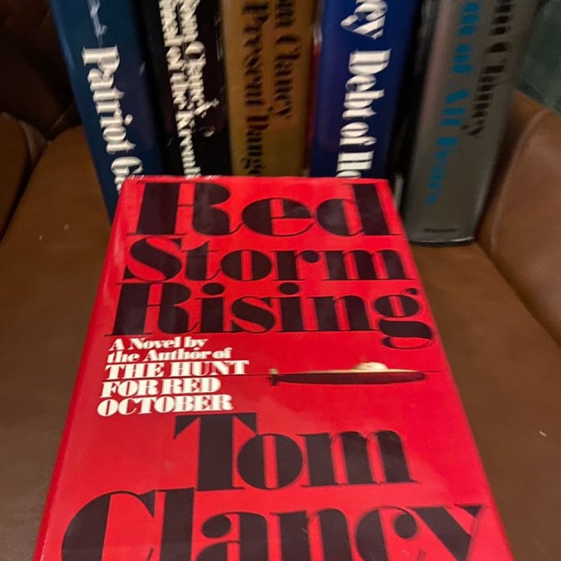 Tom Clancy lot of book - early editions 