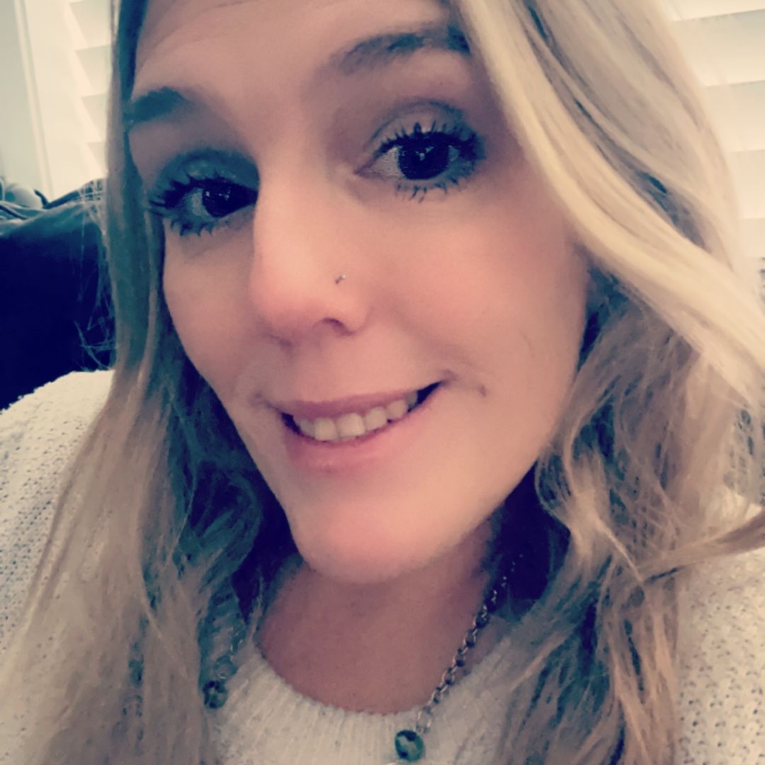 Mandys Book Shelf (Romance, Dark Romance, Thrillers & more)