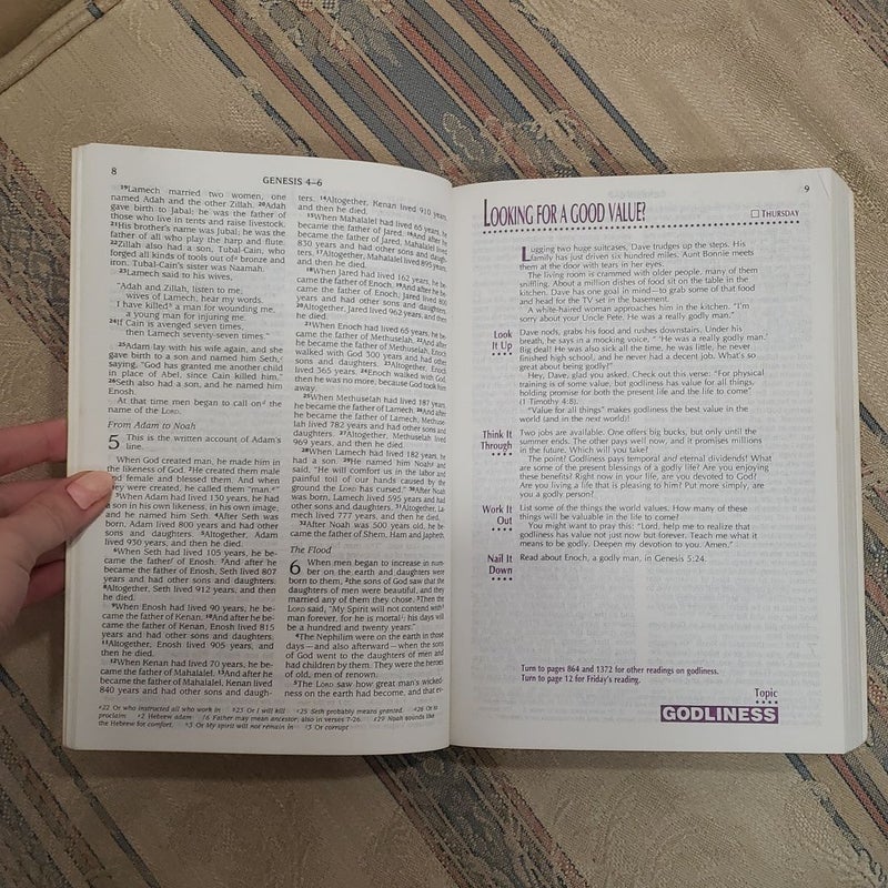 Youthwalk Devotional Bible