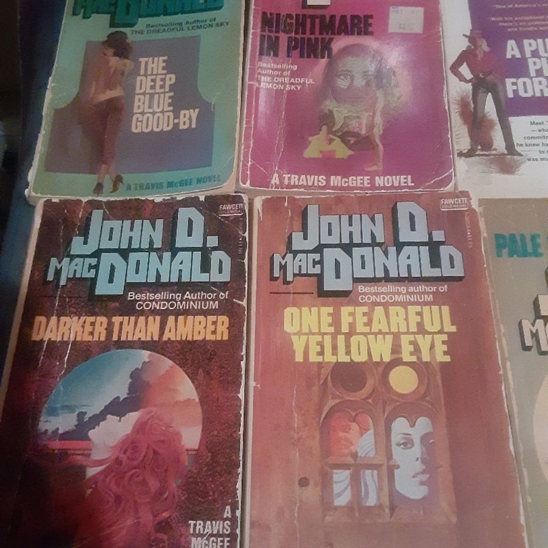 10 Travis McGee book lot