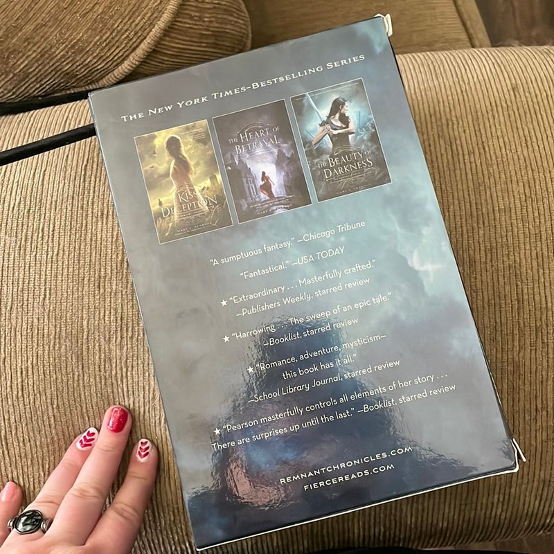 The Remnant Chronicles Boxed Set by Mary E. Pearson, Paperback | Pangobooks