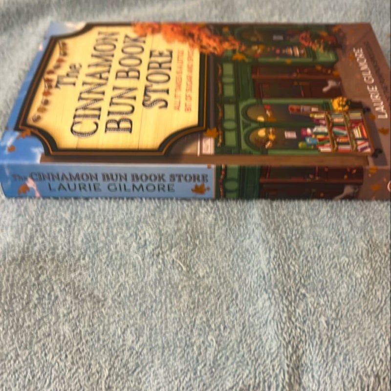 The Cinnamon Bun Book Store (Dream Harbor, Book 2)
