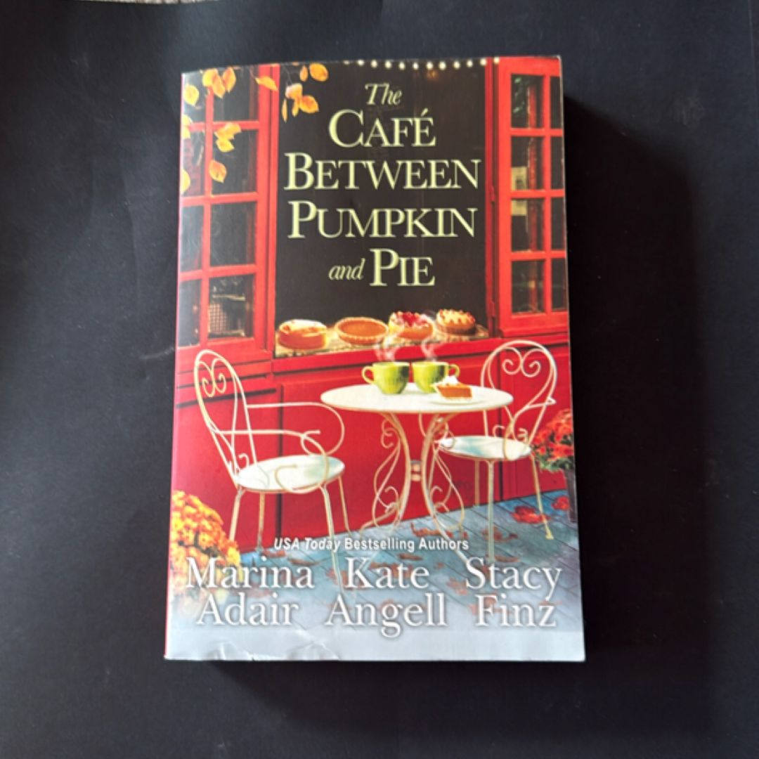 The Café Between Pumpkin and Pie