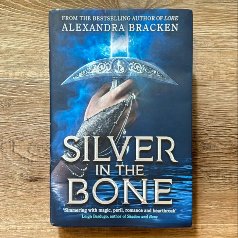 (FairyLoot) Silver in the Bone