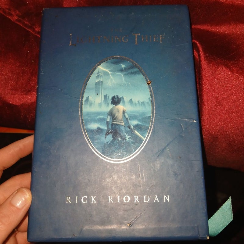 Percy Jackson and the Olympians, Book One the Lightning Thief Deluxe Edition