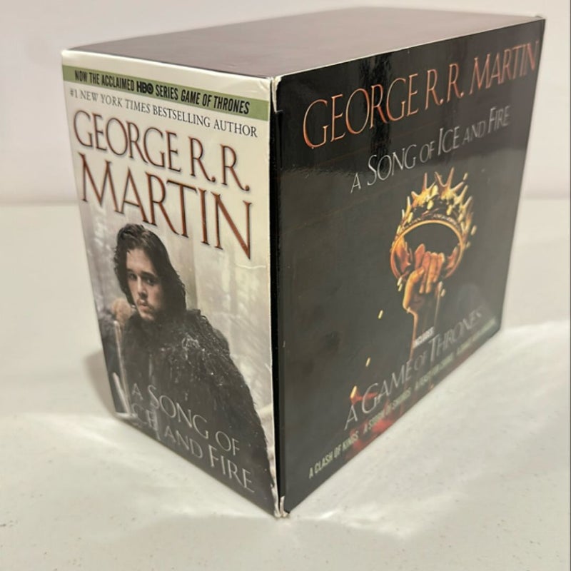 George R. R. Martin's a Game of Thrones 5-Book Boxed Set (Song of Ice and Fire Series)