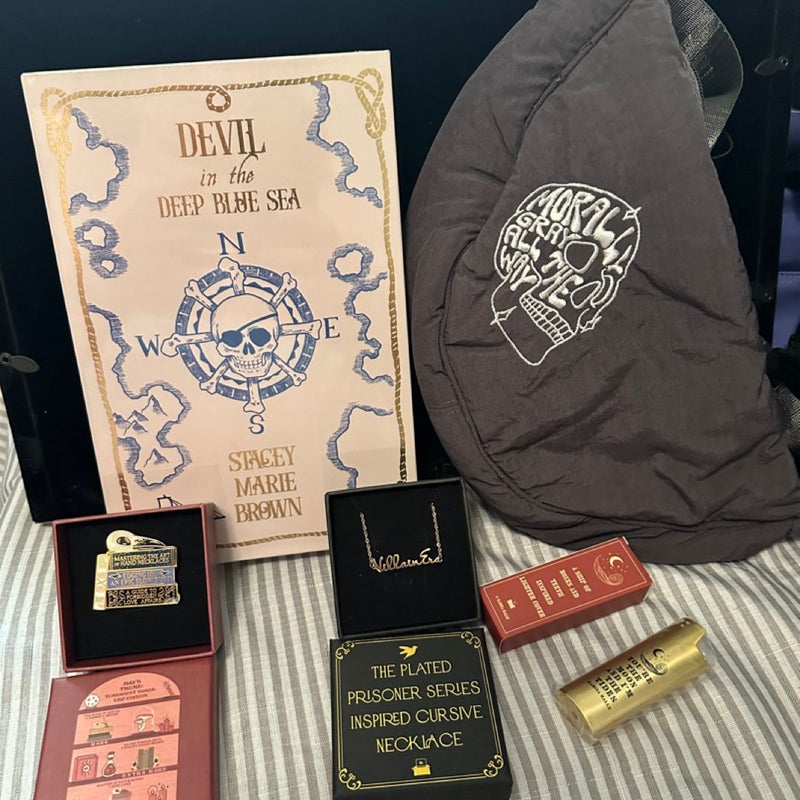 May 2024 Darkly box: Devil in the Deep Duology - Book + Goodies