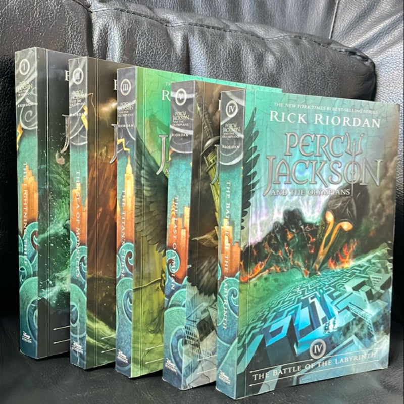 Percy Jackson and the Olympians - 5 Book Set No Box