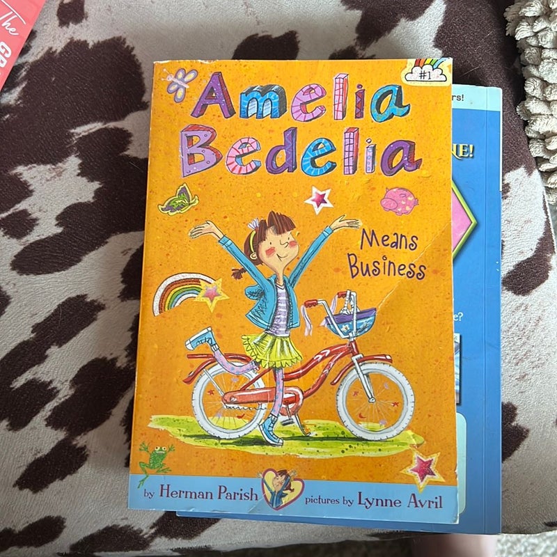 Amelia Bedelia Chapter Book #1: Amelia Bedelia Means Business