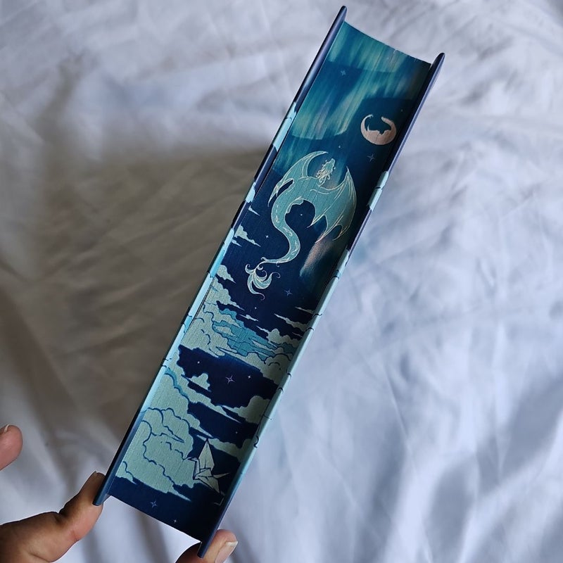 When the Moon Hatched (fairyloot edition)