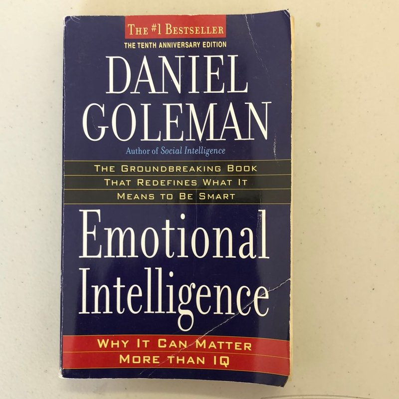 Emotional Intelligence by Daniel Goleman, Paperback | Pangobooks