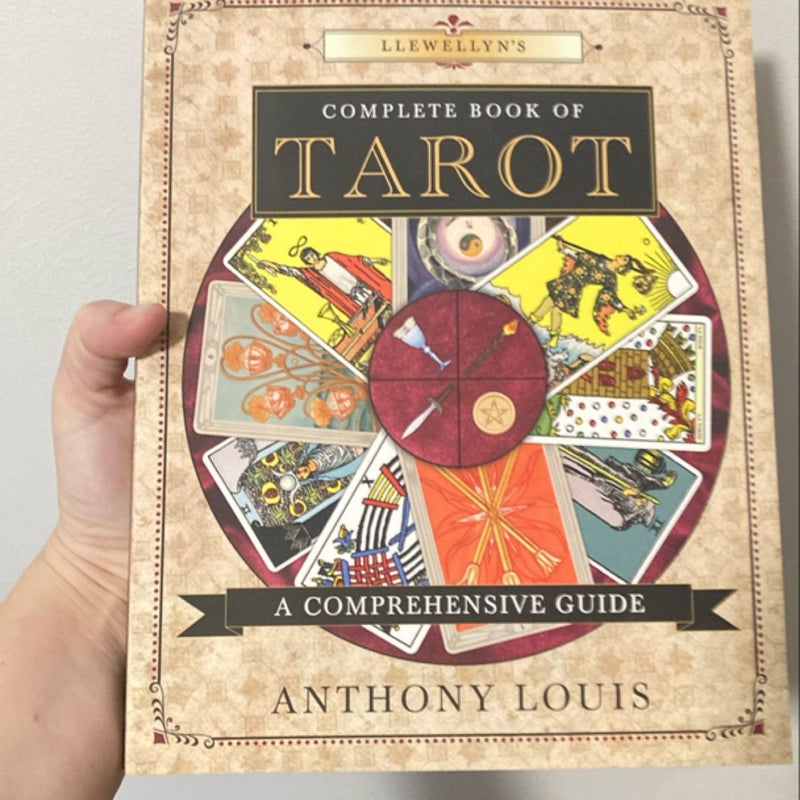 Llewellyn's Complete Book of Tarot