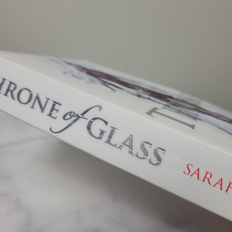 Throne of Glass | UK Paperback OOP Out of Print