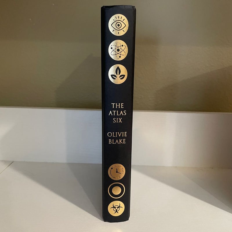 The Atlas Six (SIGNED FAIRYLOOT EDITION)
