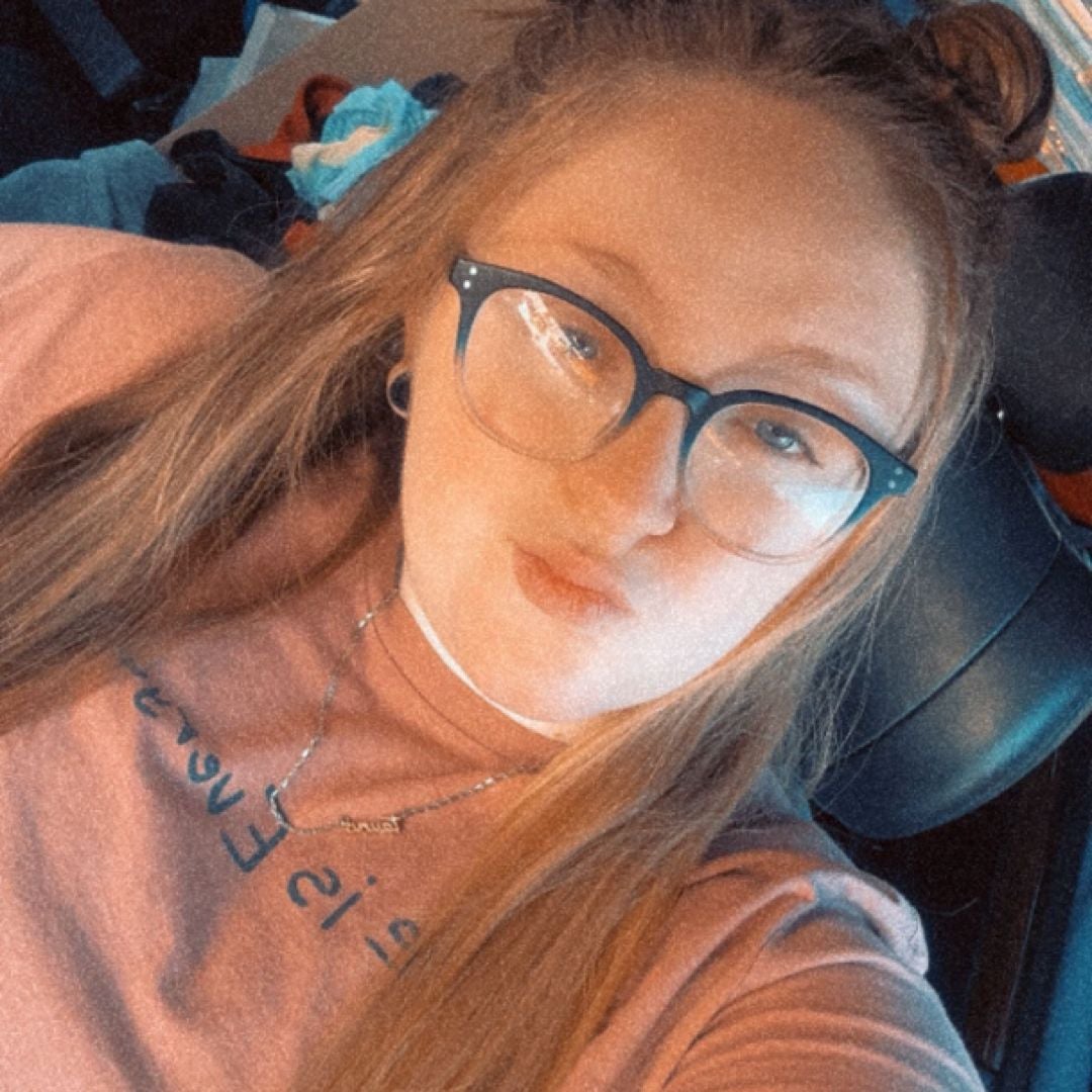 Chloe Nelson