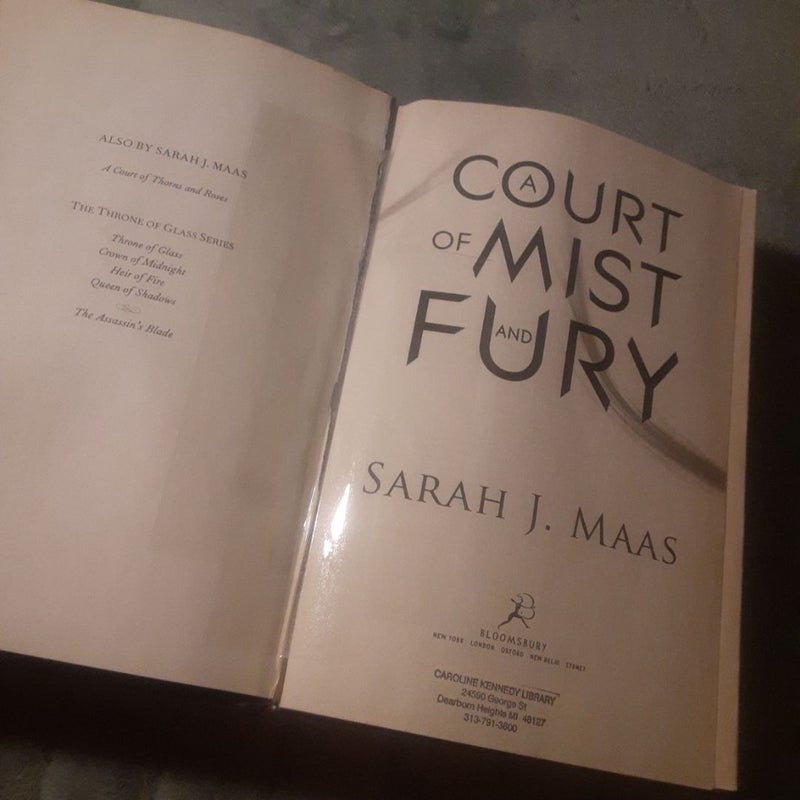 A Court of Mist and Fury Court of Mist and Fury - FALLING APART 1ST EDITION EX-LIBRARY HARDCOVER