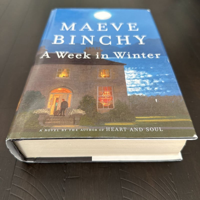 A Week in Winter - LARGE PRINT EDITION