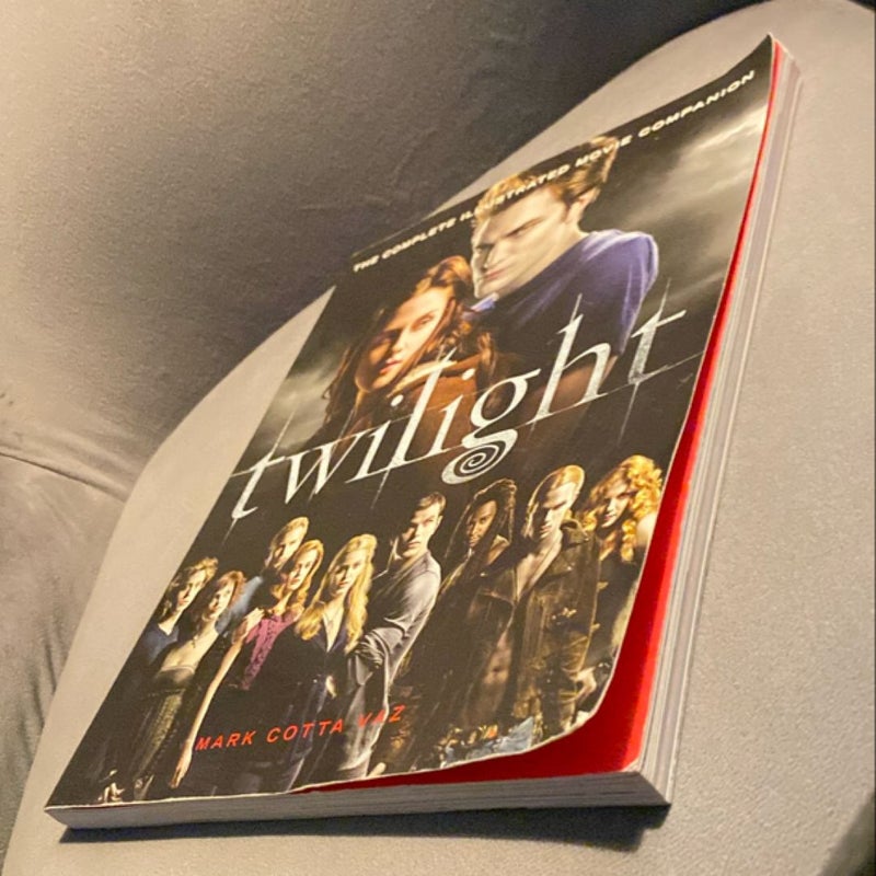 Twilight: the Complete Illustrated Movie Companion