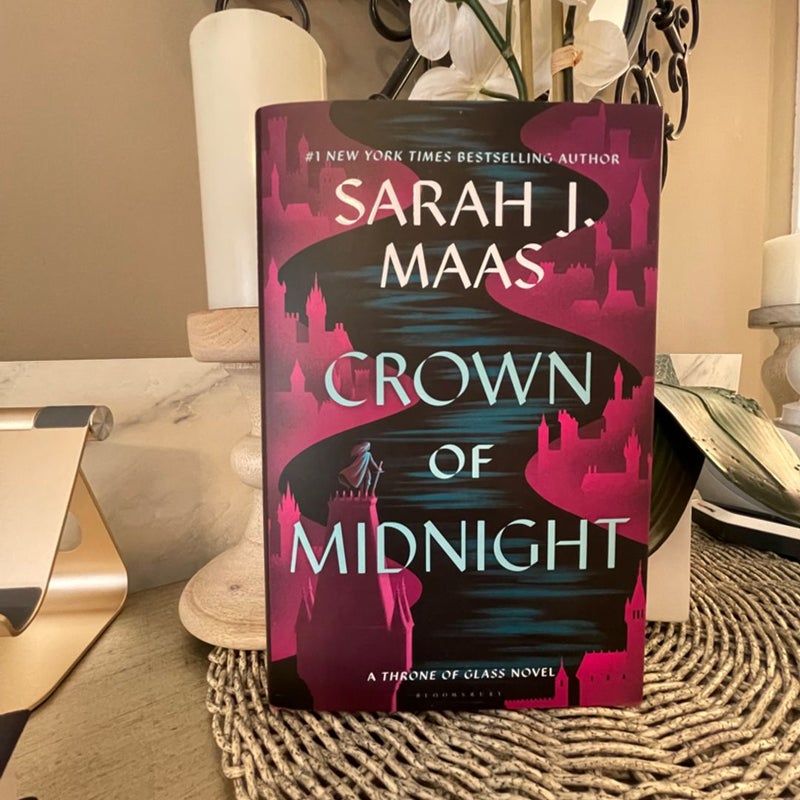 Crown of Midnight by Sarah J. Maas, Hardcover Pangobooks