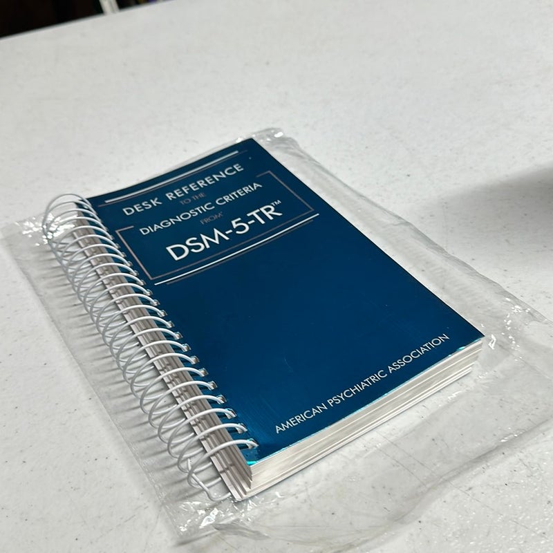 (Lot of 2 )Diagnostic and Statistical Manual of Mental Disorders, Fifth Edition, Text Revision (DSM-5-TR(tm))