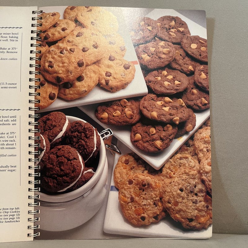 Hershey's Chocolate Cookbook