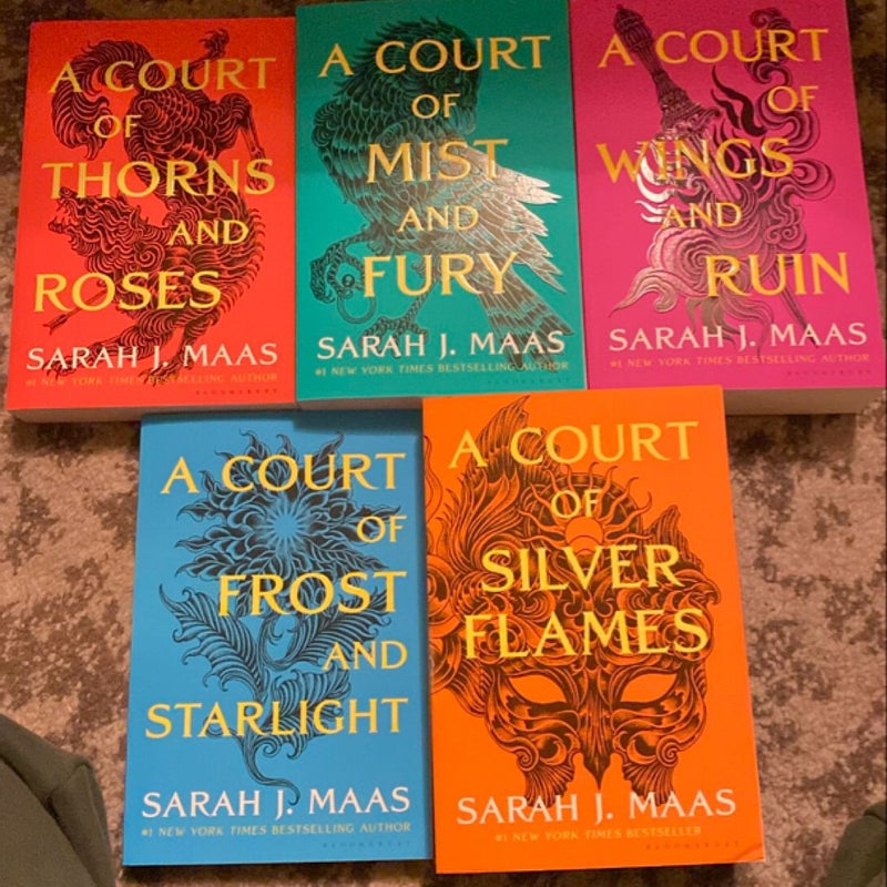 A Court of Thorns and Roses Paperback Box Set (5 Books)