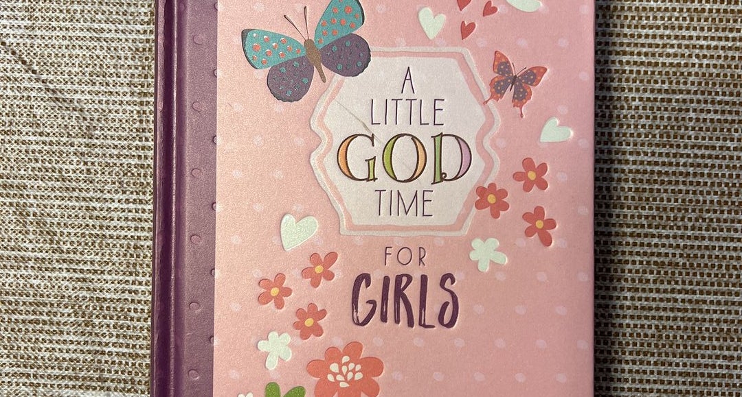 A Little God Time for Girls: 365 Daily Devotions: 9781424553914