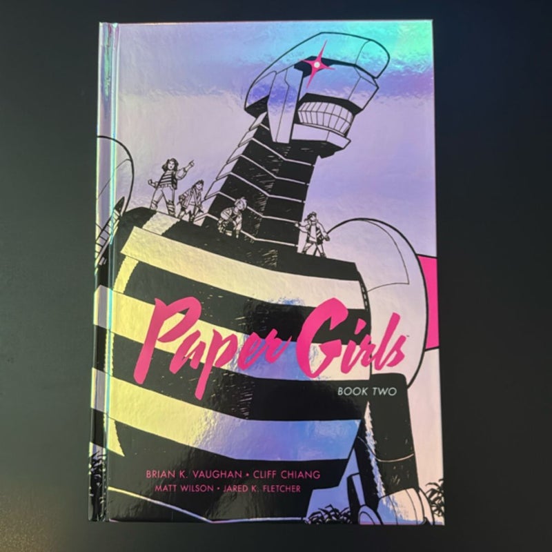 Paper Girls Deluxe Edition Volume 2