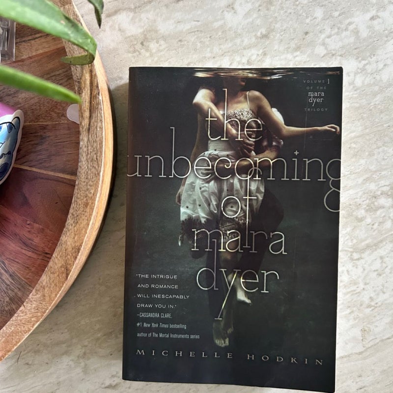 The Unbecoming of Mara Dyer