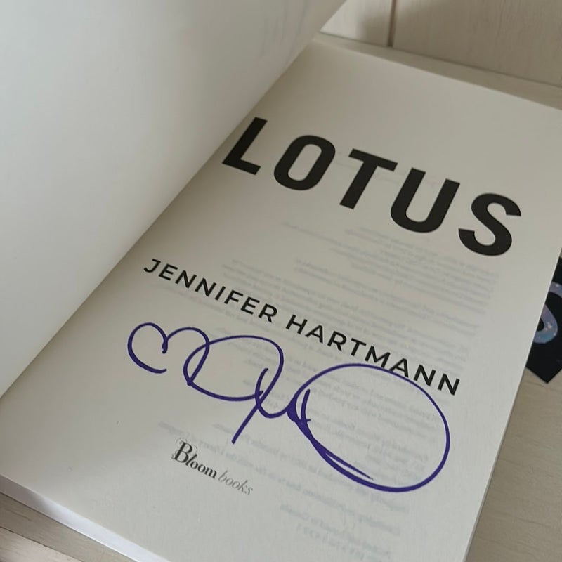 Lotus SIGNED Edition 