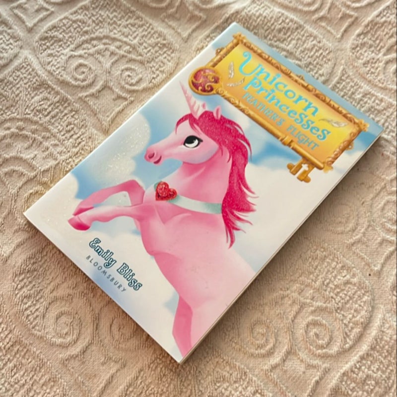 Unicorn Princesses 8: Feather's Flight
