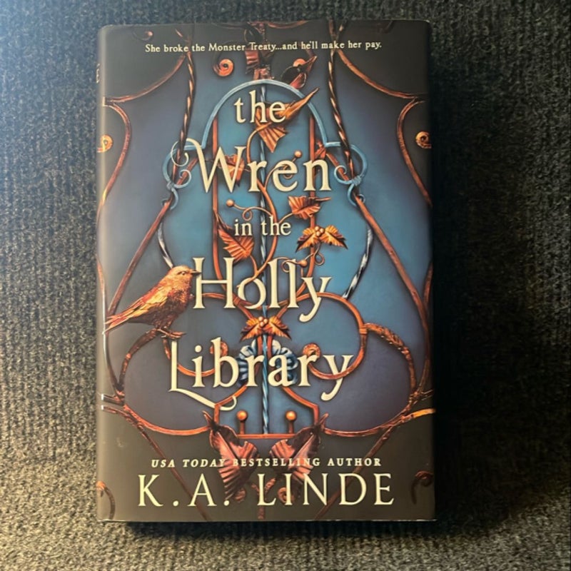 The Wren in the Holly Library (Deluxe Limited Edition)