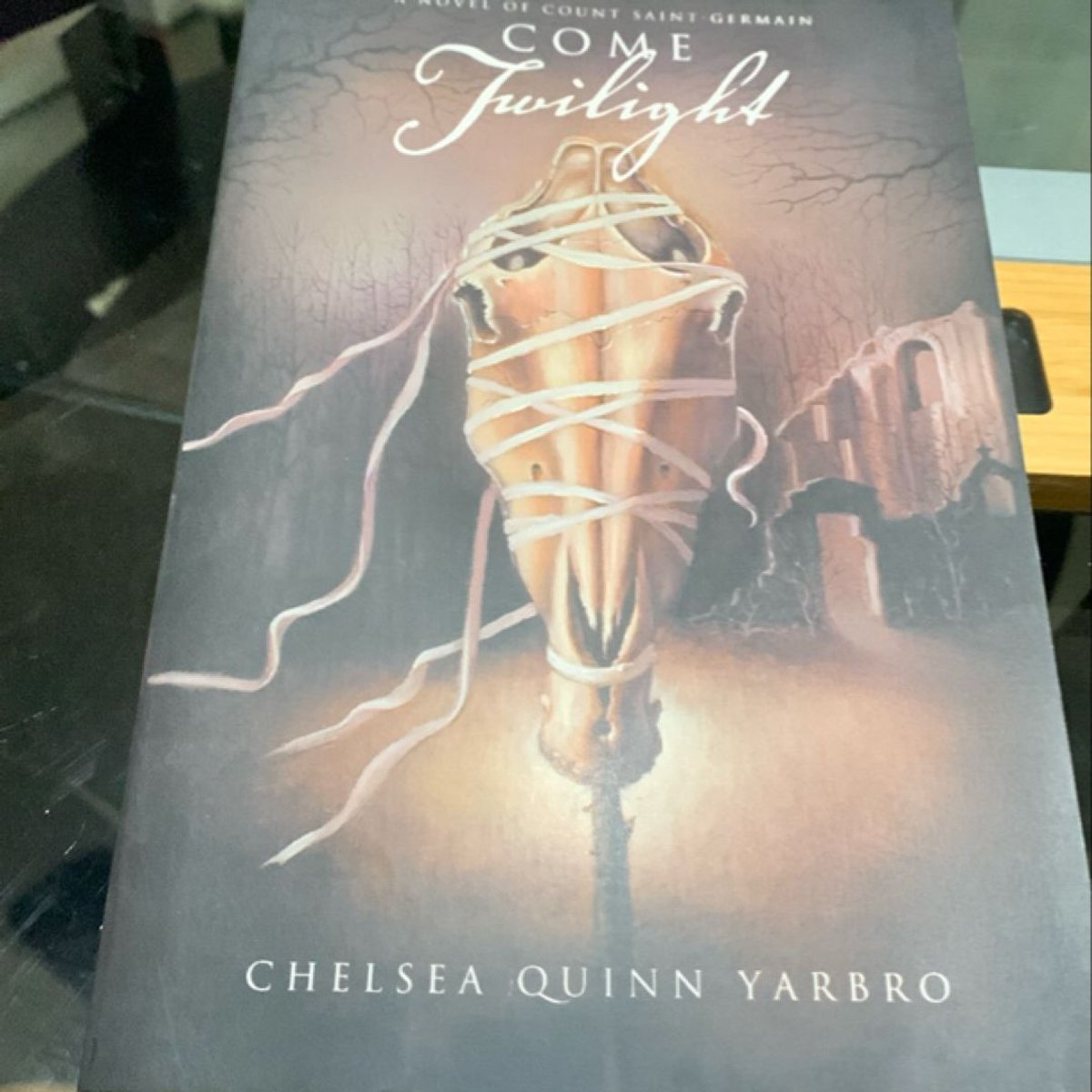 Come Twilight by Chelsea Quinn Yarbro
