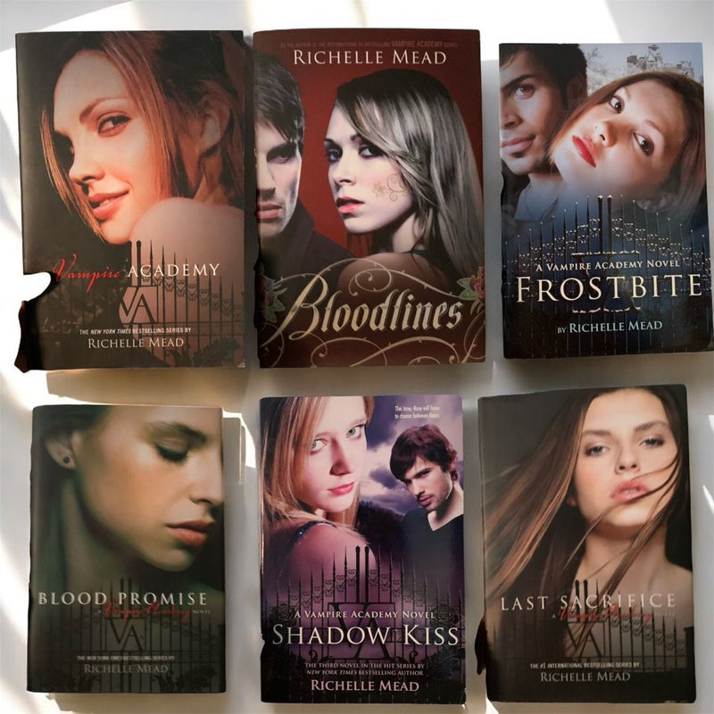 Vampire Academy Set Lot of 6 Paperback & Hardcover By Richelle Mead  