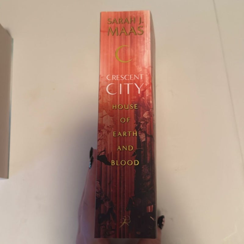 Crescent City House of Earth and Blood