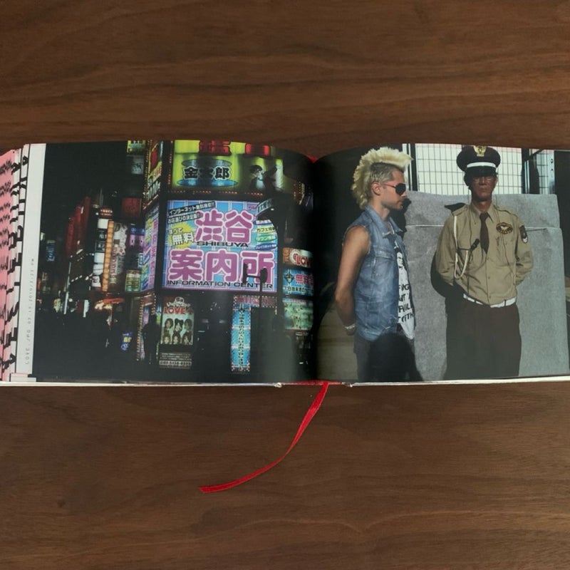 SIGNED Notes from the Outernet Book 1/2010