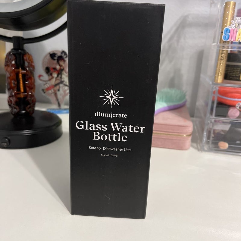 Illumicrate Glass water bottle 