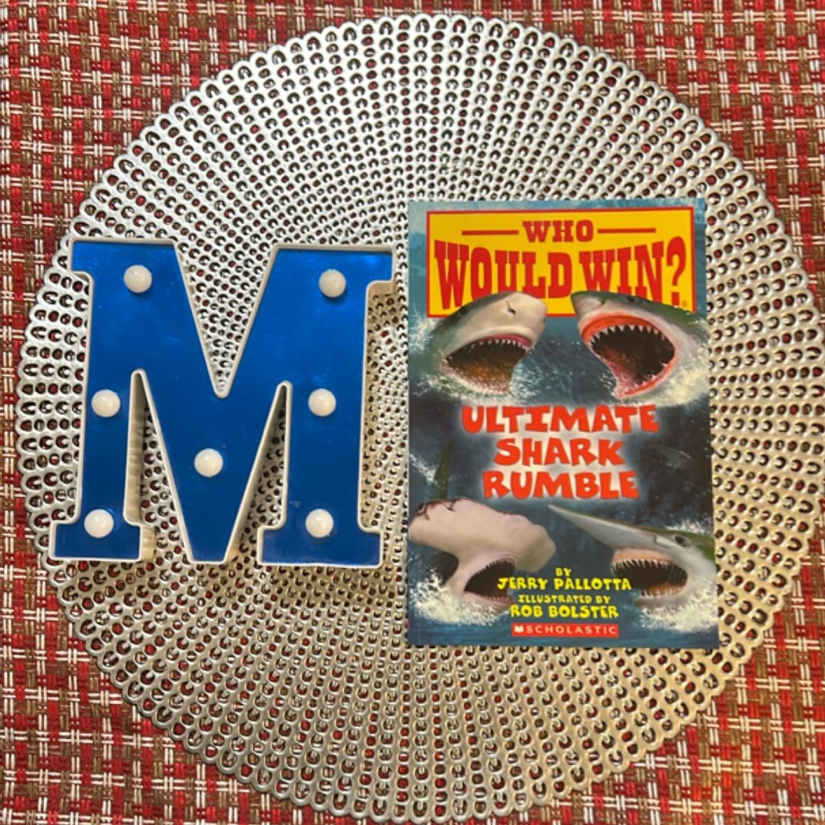 Ultimate Shark Rumble (Who Would Win?) by Jerry Pallotta