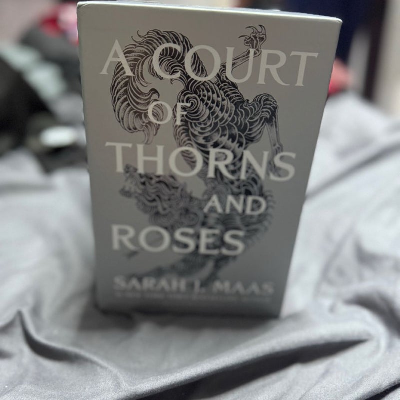 A Court of Thorns and Roses Paperback Box Set (5 Books)