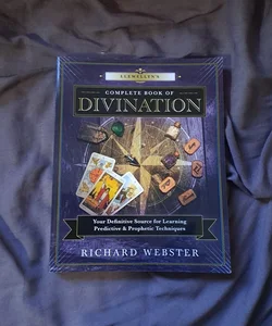 Llewellyn's Complete Book of Divination