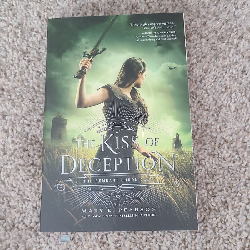 The Kiss of Deception: The Remnant by Pearson, Mary E.