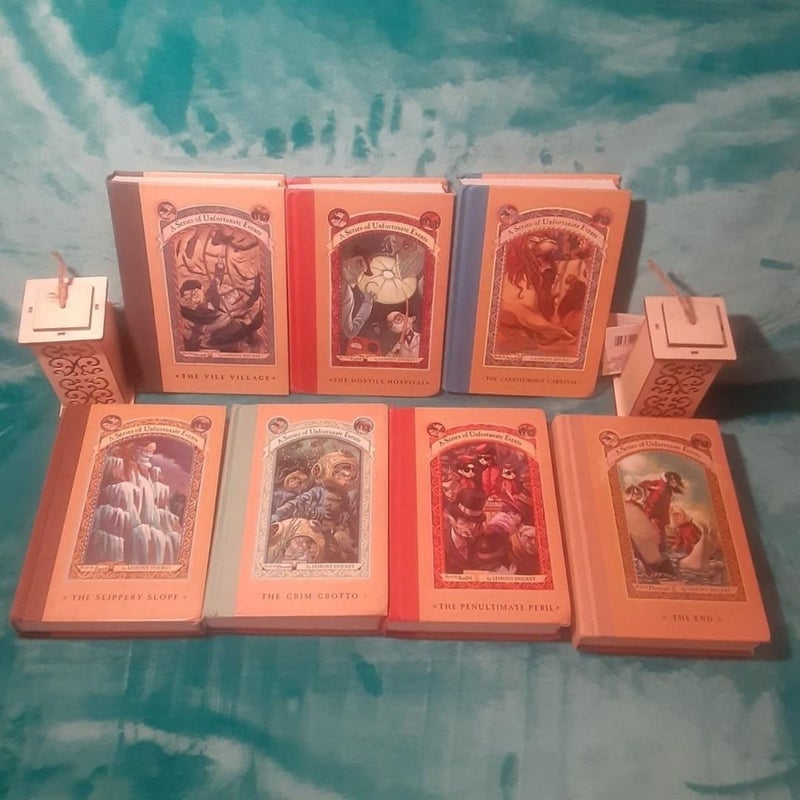 Complete A Series of Unfortunate Events hardcover book set