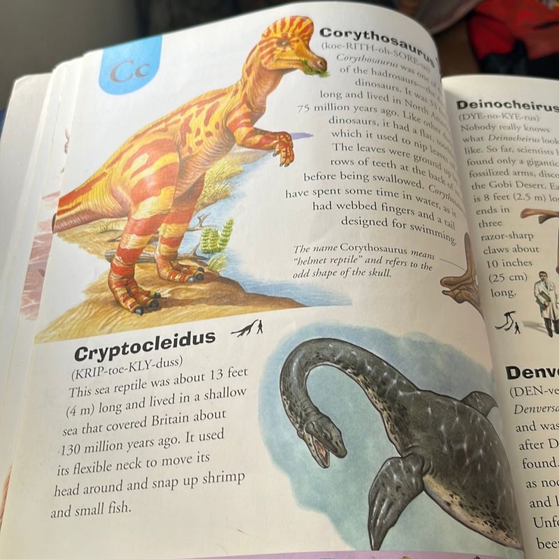 Dinosaur Dictionary - An A to Z of Dinosaurs and Prehistoric Reptiles Edition: