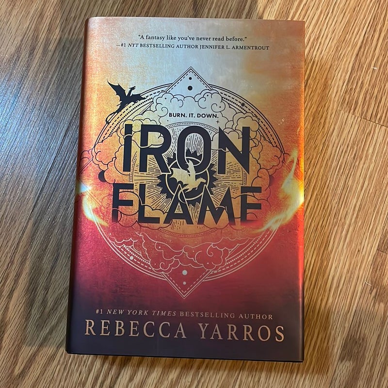 Iron Flame by Rebecca Yarros, Hardcover | Pangobooks