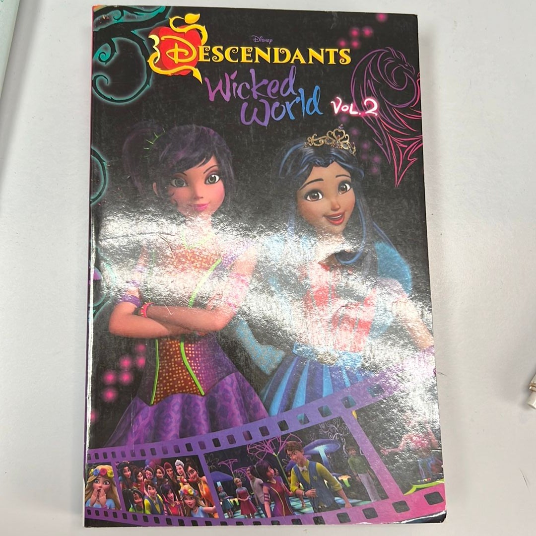 Disney Descendants Wicked World Cinestory Comic Vol. 2