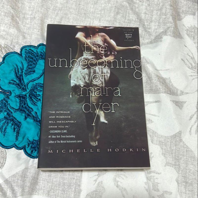 The Unbecoming of Mara Dyer