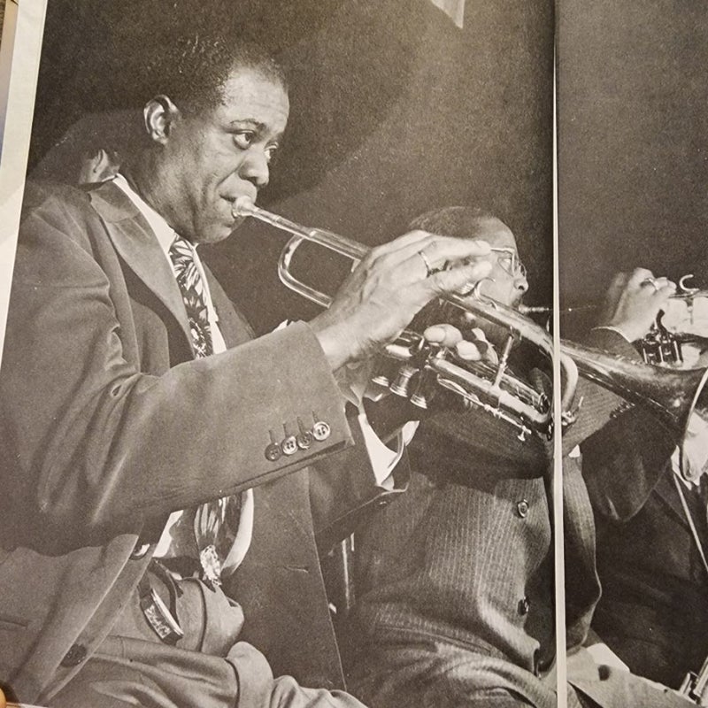 Louis Armstrong (Black Americans of Achievement)