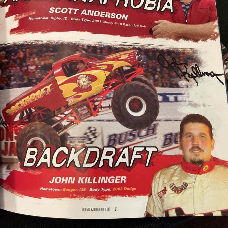 2007 Monster Jam Souvenir Yearbook Grave Digger 25th Anniversary with 7 Autographs