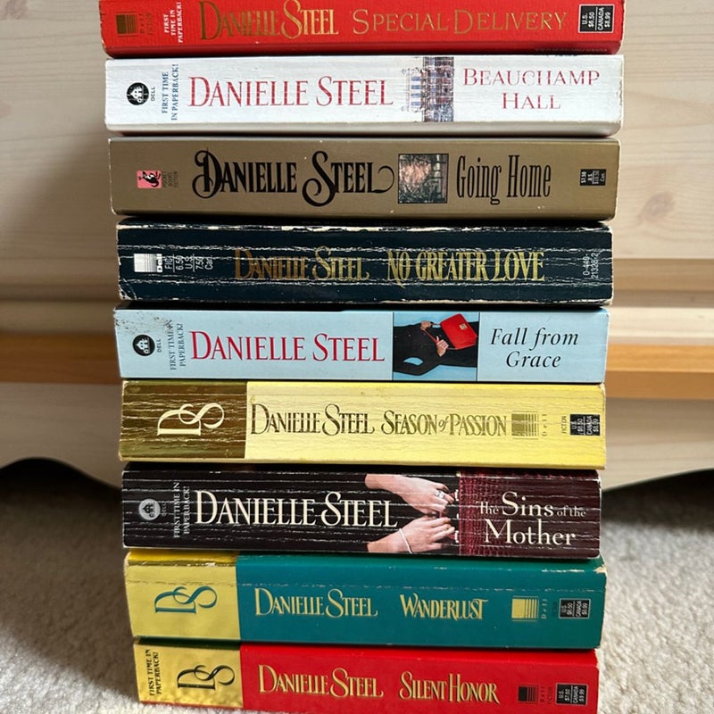 9 books of Danielle Steel 